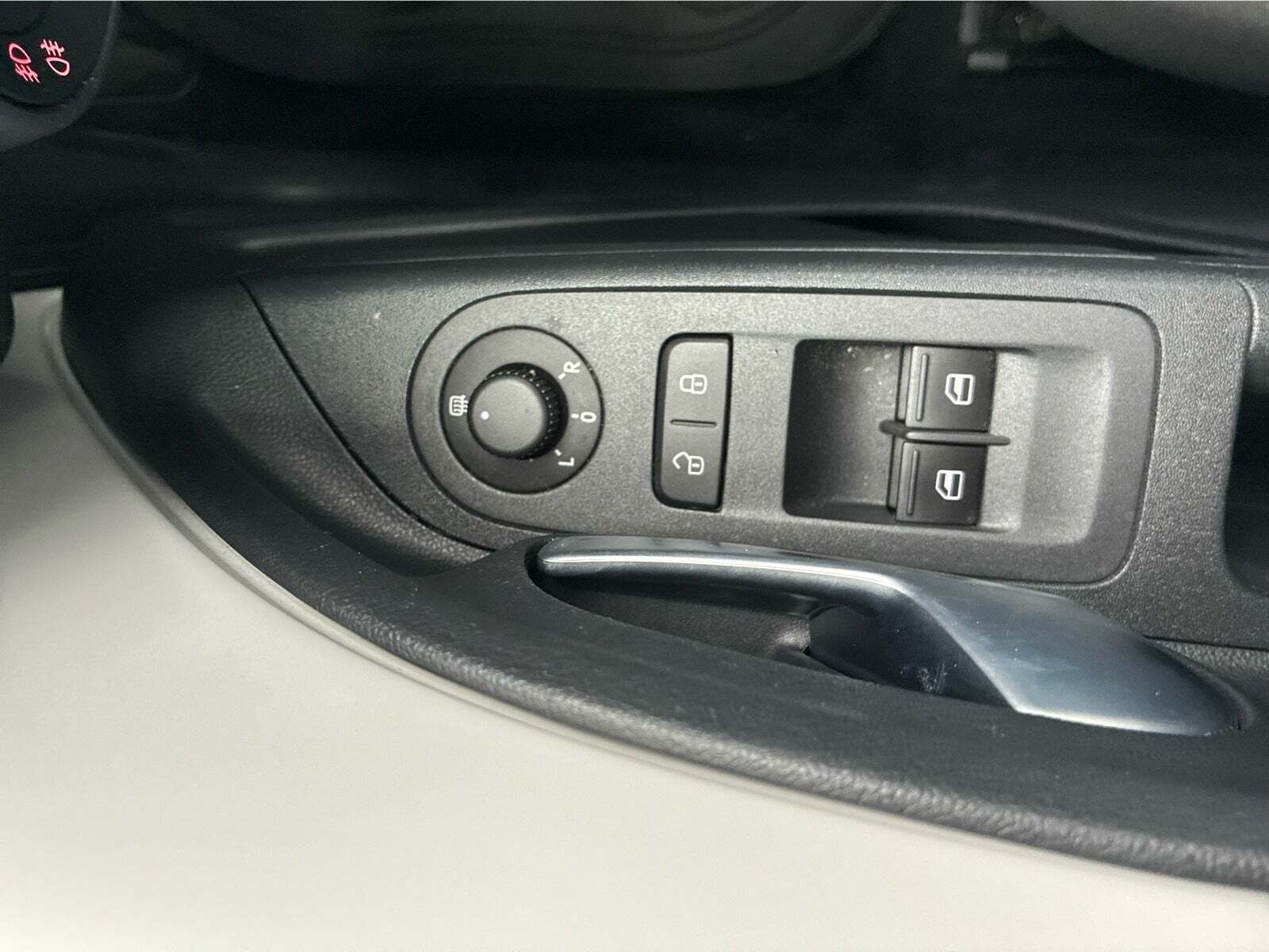 Hvid VW UP! fra 2018