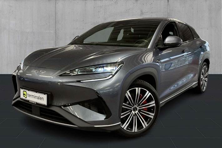 Blå BYD Sealion 7 fra 2024 set udefra