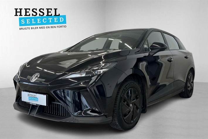 Sort MG 4 fra 2023 set udefra