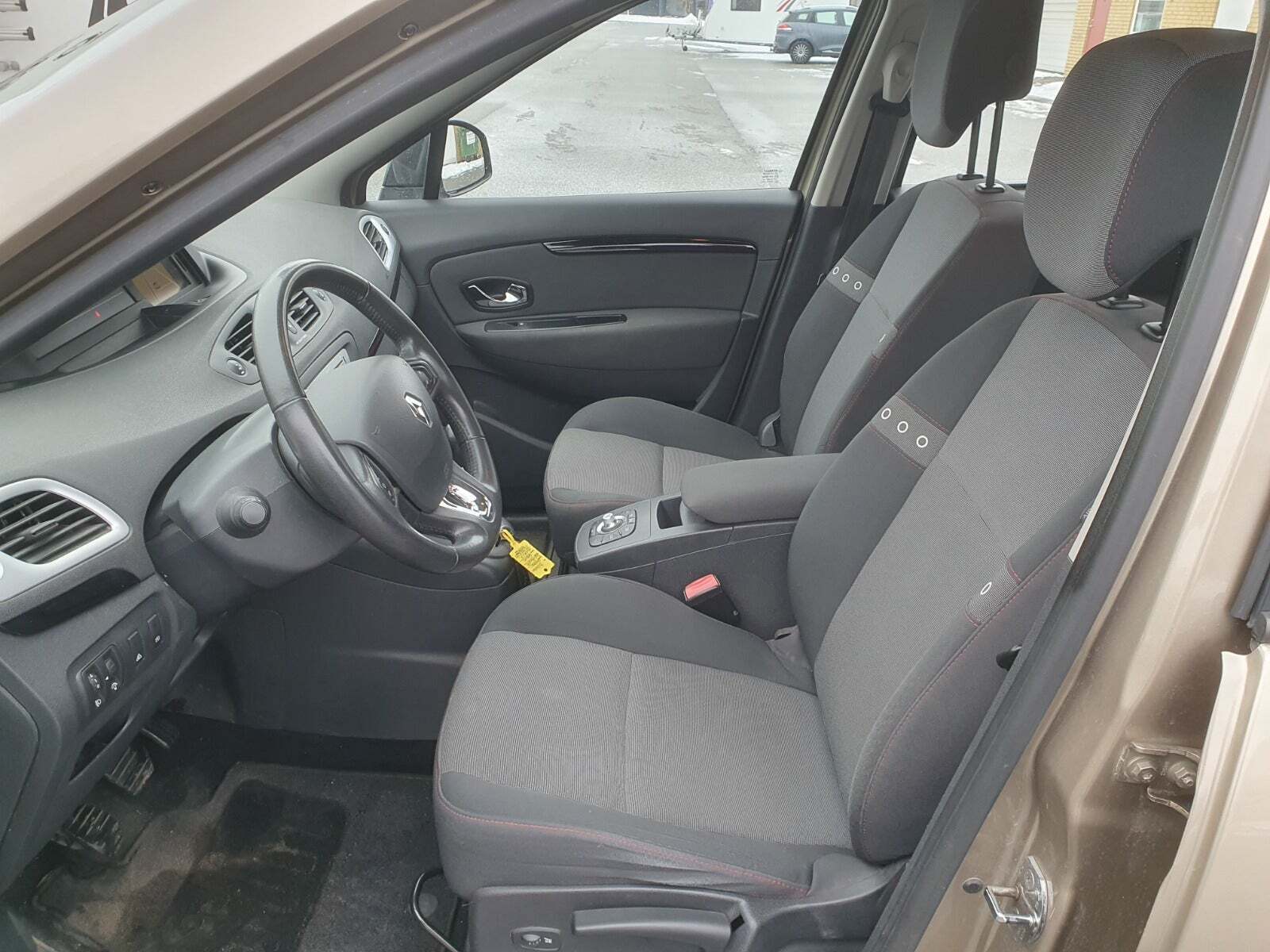 Renault Grand Scenic III 1,6 dCi 130 Expression 7prs