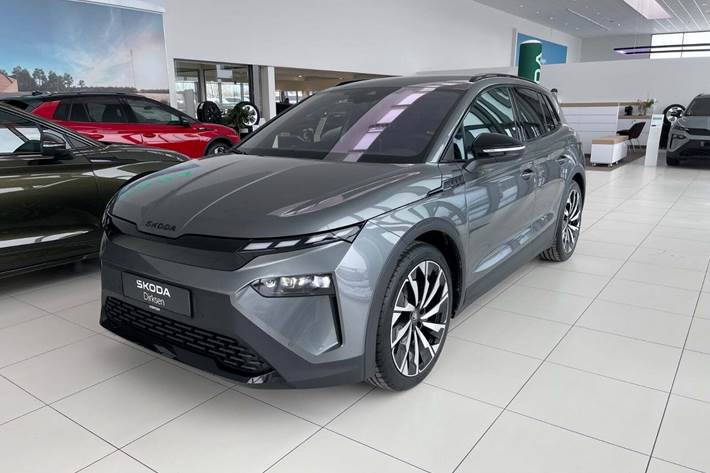 Grå Skoda Elroq fra 2026 set udefra