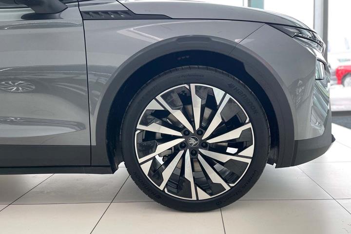 Grå Skoda Elroq fra 2026
