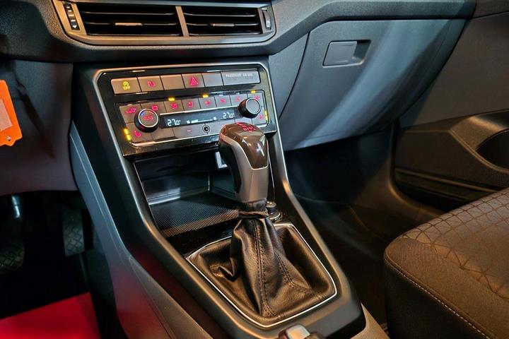Sort VW T-Cross fra 2019
