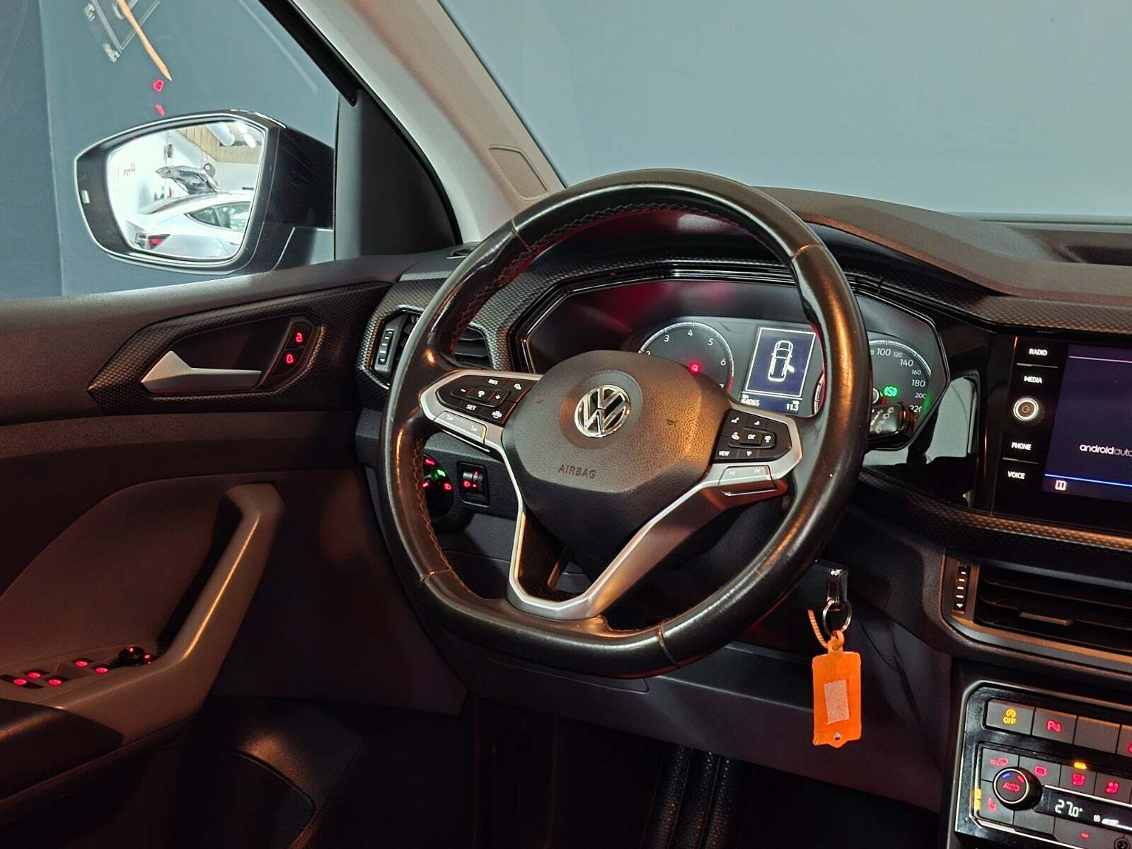 Sort VW T-Cross fra 2019