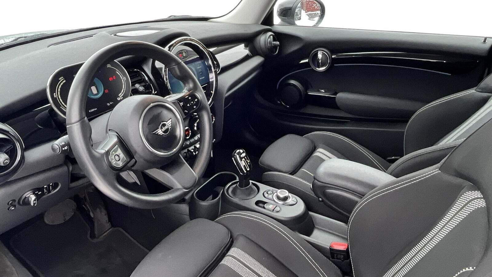Mini Cooper SE Essential