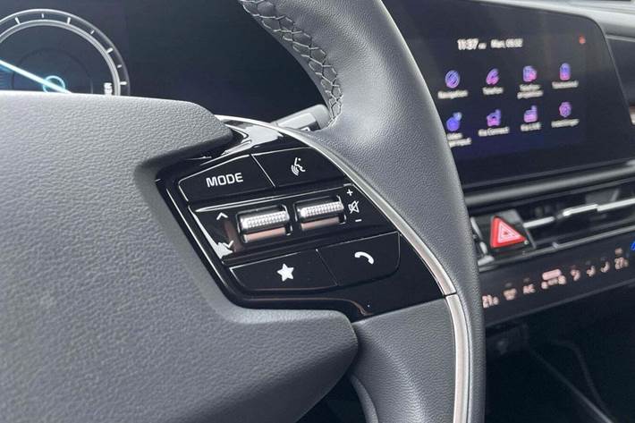 Hvid Kia Niro fra 2023