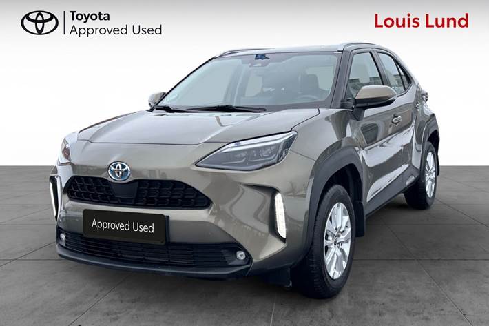 Bronze Toyota Yaris Cross fra 2022 set udefra