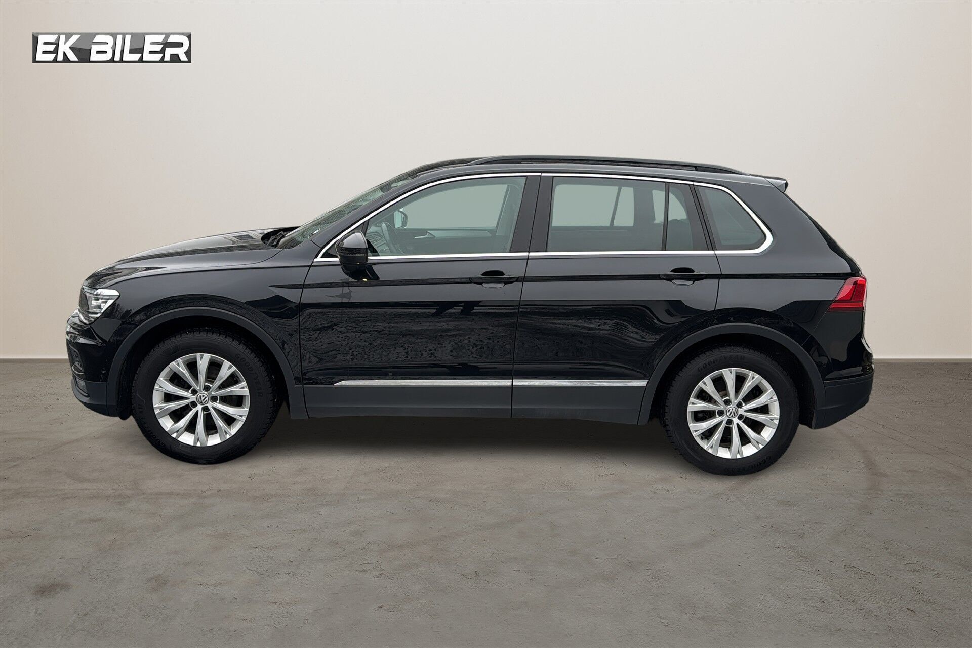 Sort VW Tiguan fra 2018