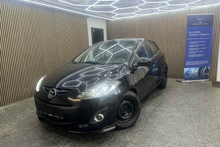 Sort Mazda 2 fra 2012