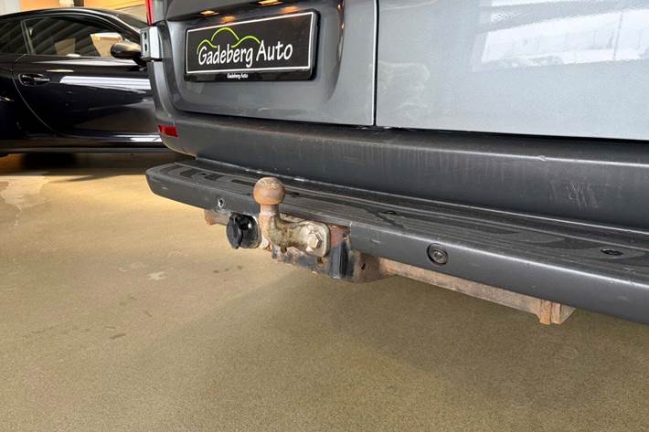 Grå Mercedes Sprinter 319 fra 2019