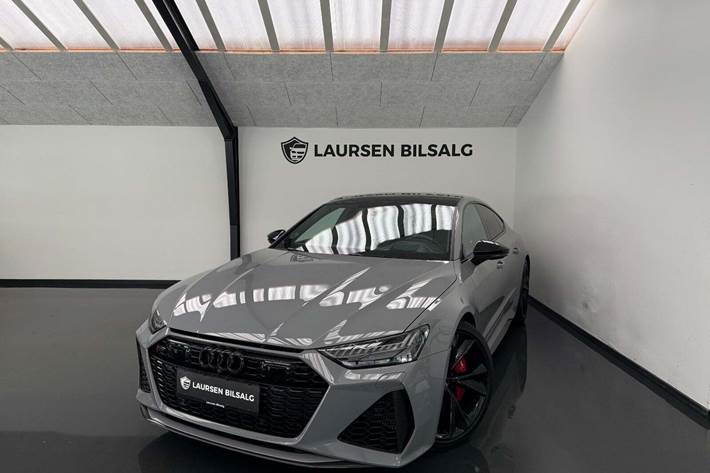 Grå Audi RS7 fra 2020
