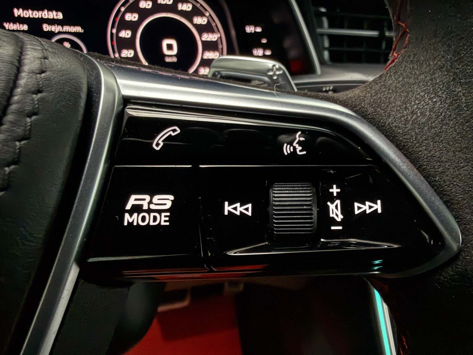 Grå Audi RS7 fra 2020