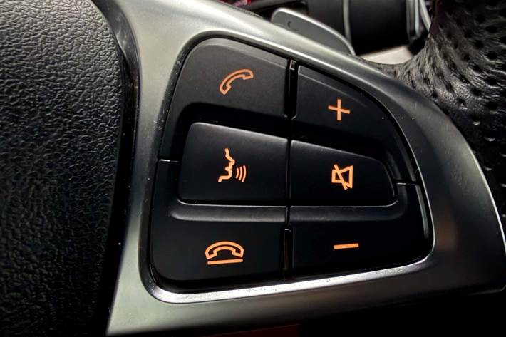 Grå Mercedes GLE350 d fra 2016