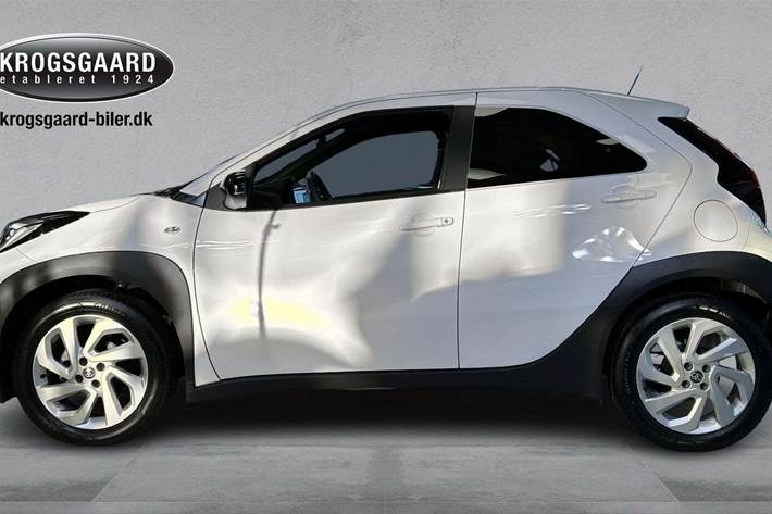 Hvid Toyota Aygo X fra 2024