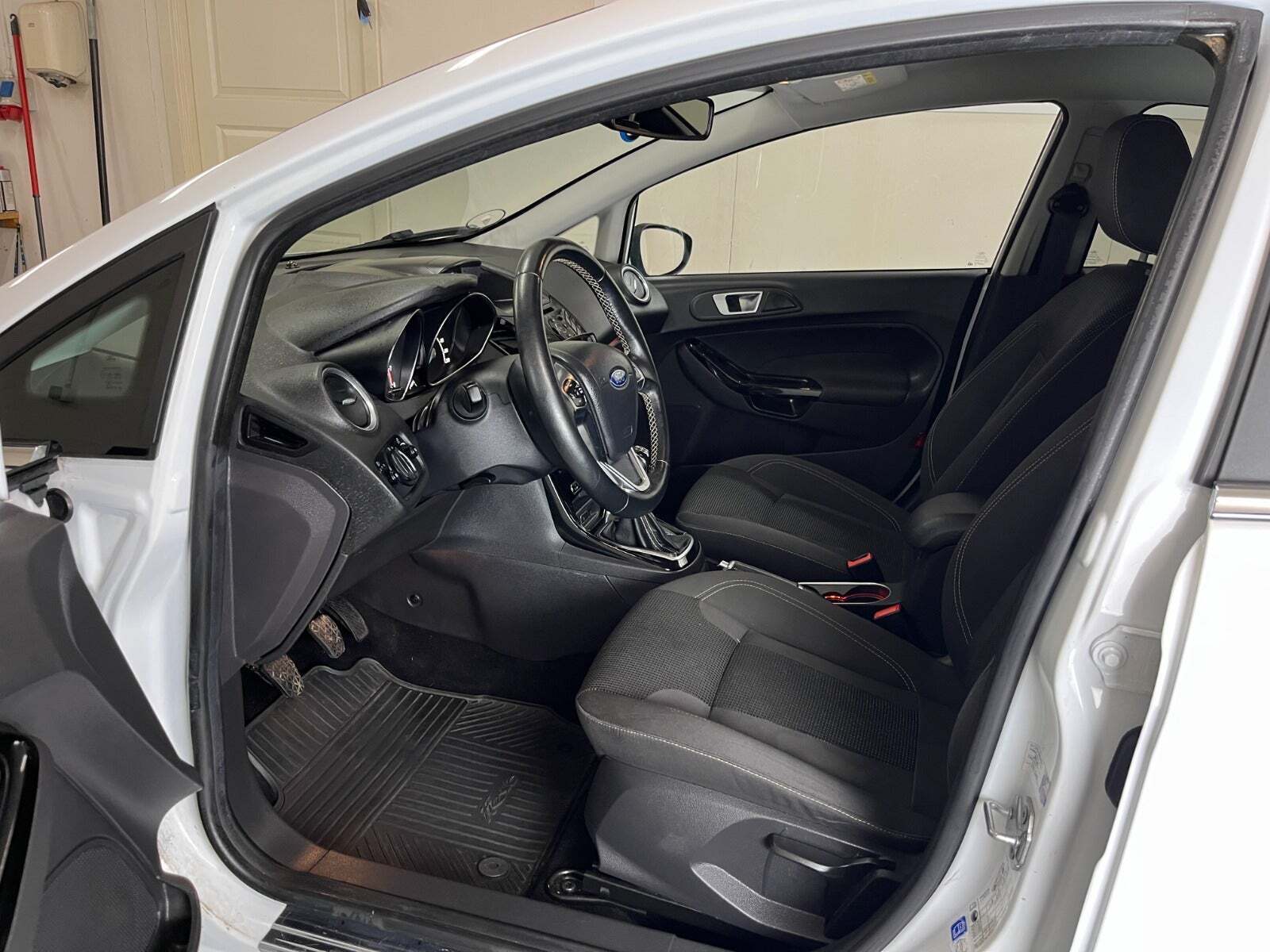 Ford Fiesta 1,0 SCTi 100 Titanium