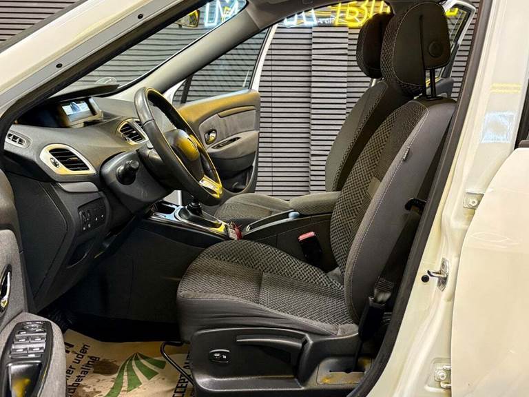 Renault Grand Scenic III 1,6 dCi 130 Expression 7prs