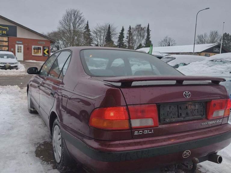 Toyota Carina E 2,0 GLi aut.
