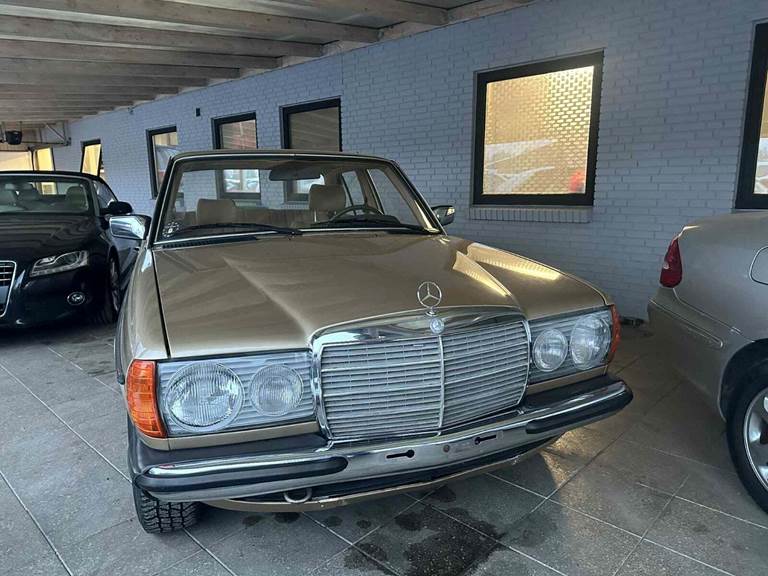 Mercedes 230 E 2,3