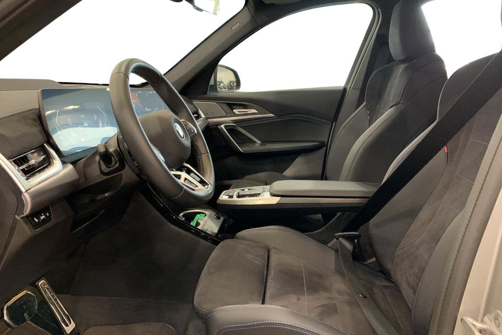 BMW iX1 eDrive20 Fully Charged