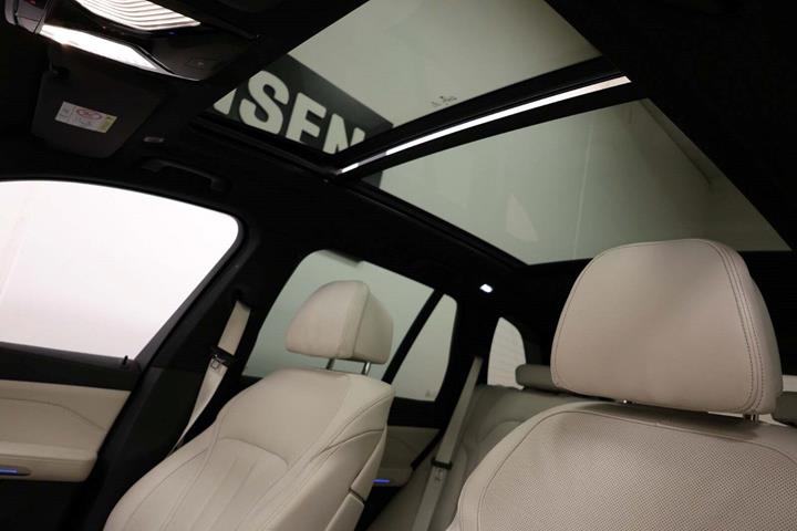 Sort BMW X5 fra 2022