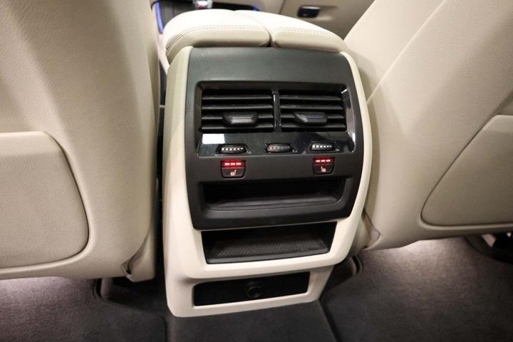 Sort BMW X5 fra 2022