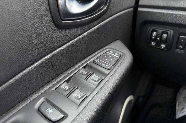 Sort Renault Captur fra 2019