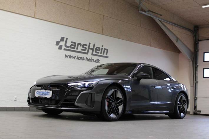 Grå Audi RS e-tron GT fra 2022