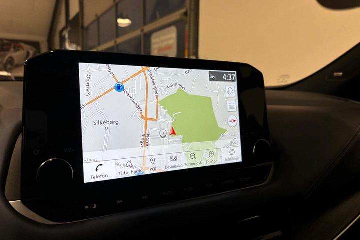 Hvid Nissan Qashqai fra 2021