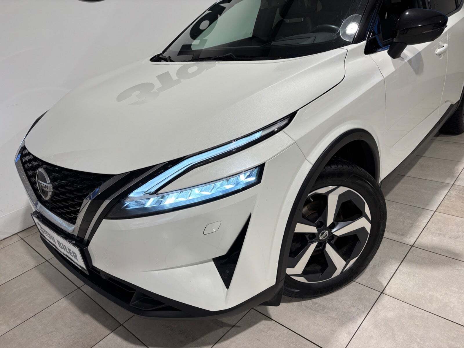 Hvid Nissan Qashqai fra 2021