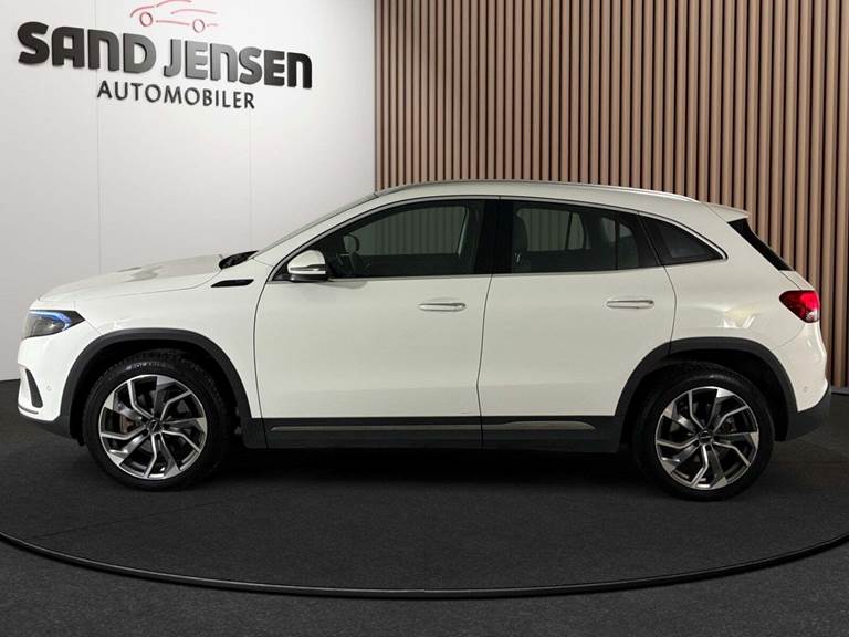 Mercedes EQA250 Electric Art