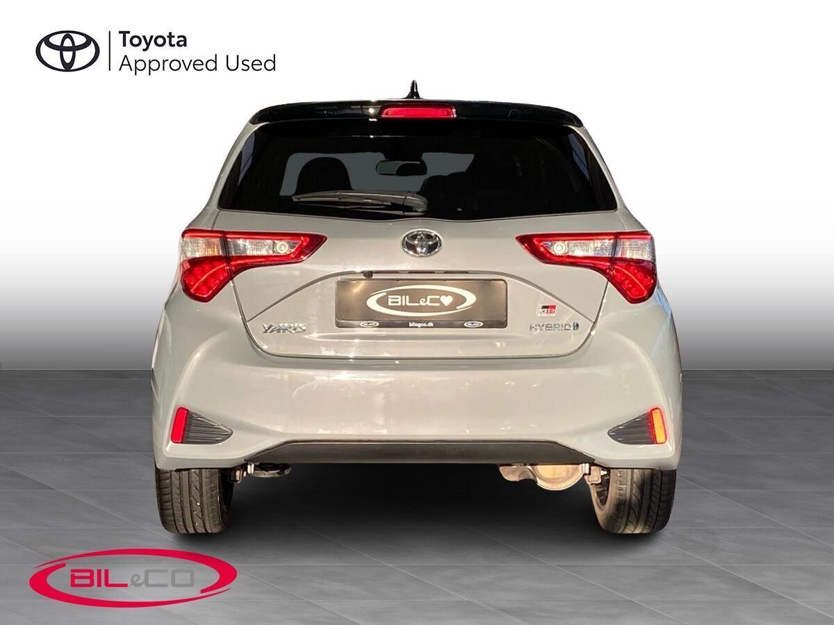 Toyota Yaris 1,5 Hybrid H3 GR Sport E-CVT 100HK 5d Trinl. Gear