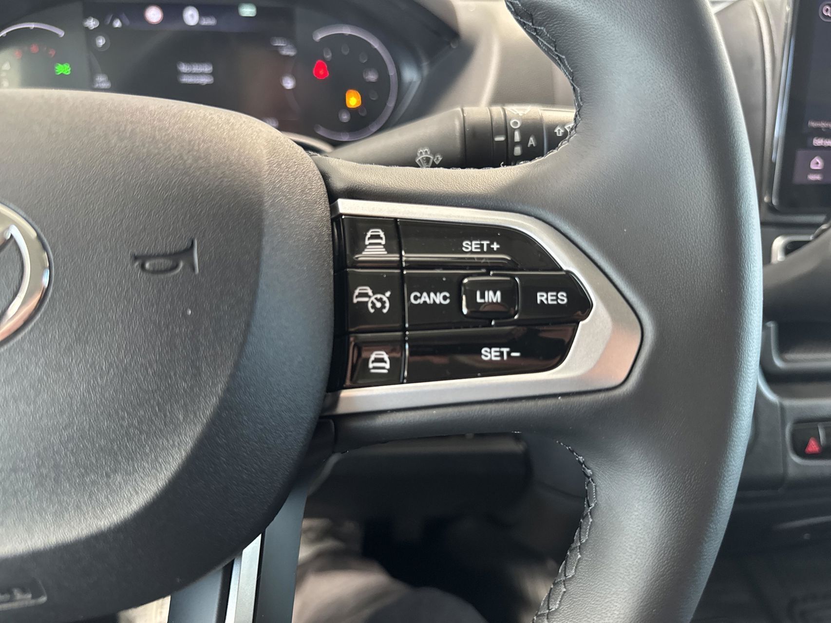 Hvid Toyota Proace Max fra 2025