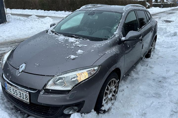 Grå Renault Mégane fra 2012