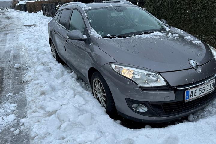 Grå Renault Mégane fra 2012