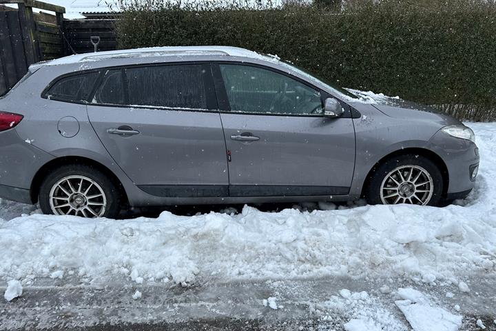 Grå Renault Mégane fra 2012