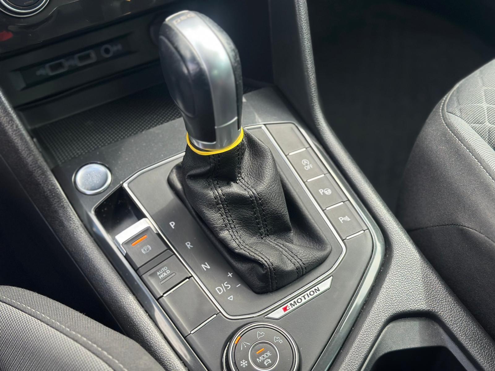 Grå VW Tiguan fra 2018