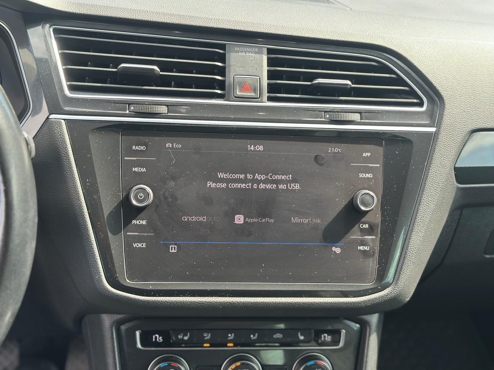 Grå VW Tiguan fra 2018