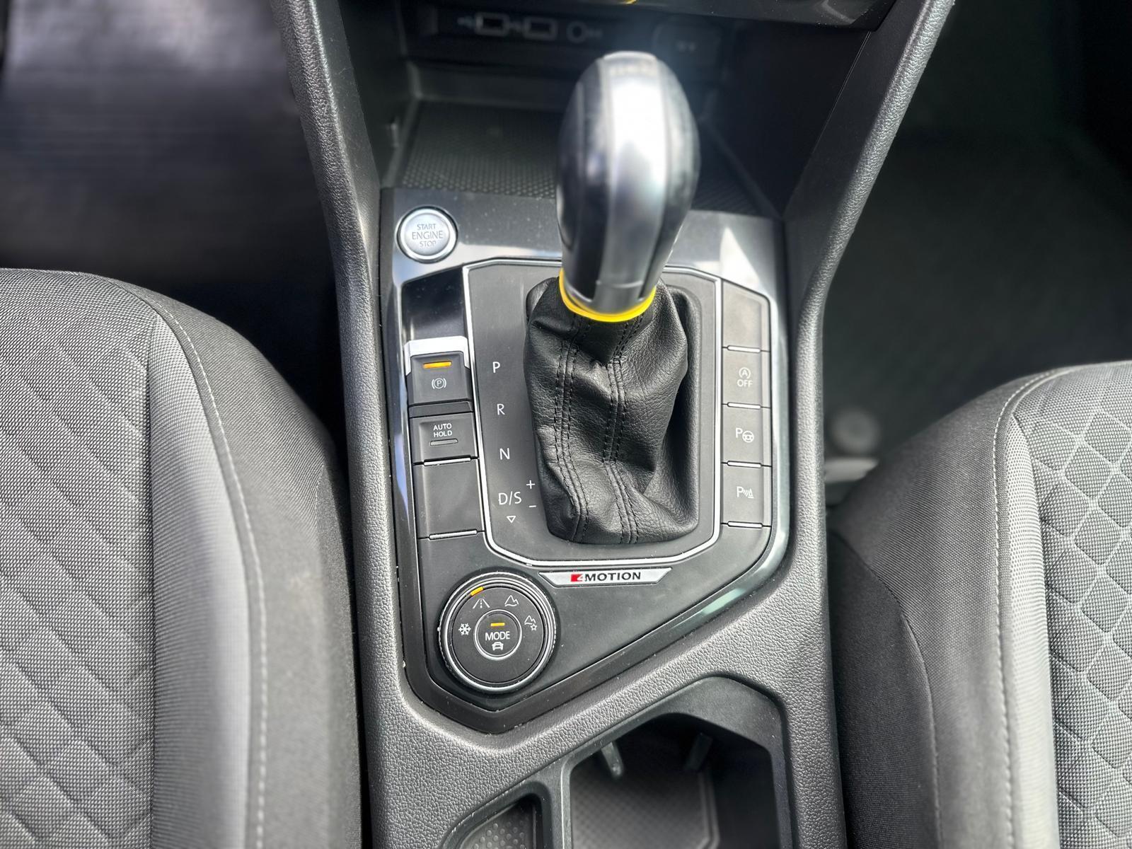 Grå VW Tiguan fra 2018