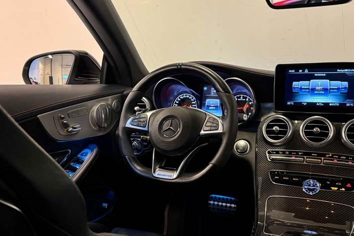 Sort Mercedes C43 fra 2018