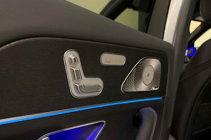 Sølv Mercedes GLS450 d fra 2023