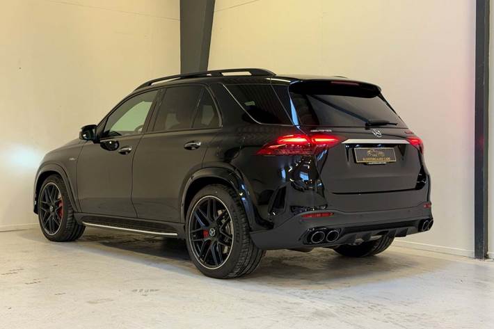 Sort Mercedes GLE53 fra 2024