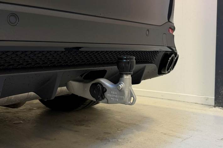 Sort Mercedes GLE53 fra 2024