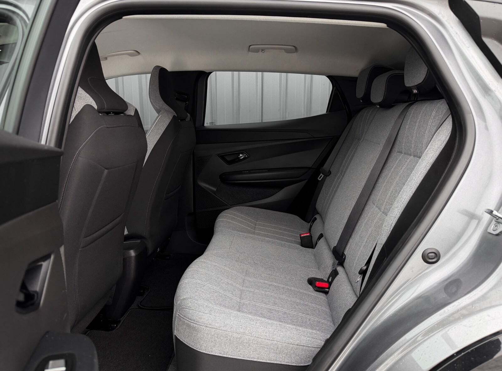 Grå Renault Megane E-Tech fra 2023