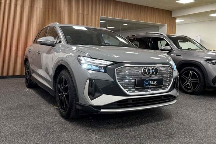 Grå Audi Q4 e-tron fra 2021
