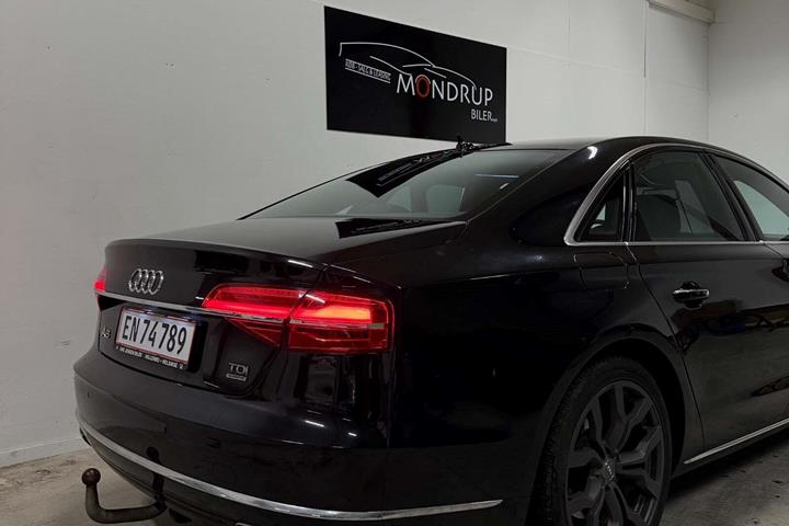 Sort Audi A8 fra 2014