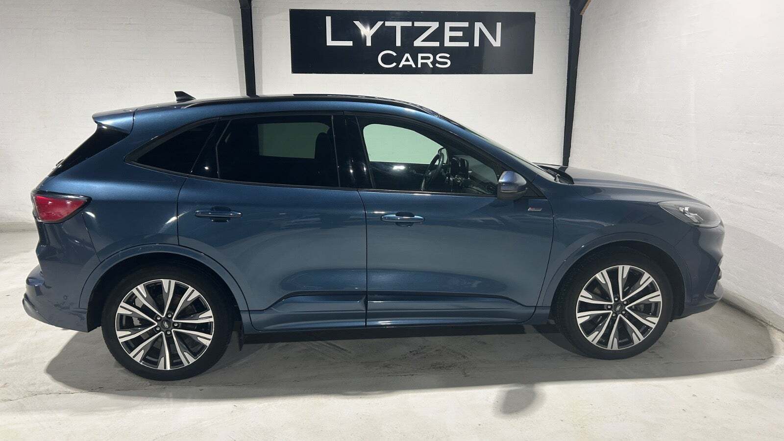 Ford Kuga 2,5 PHEV ST-Line X CVT