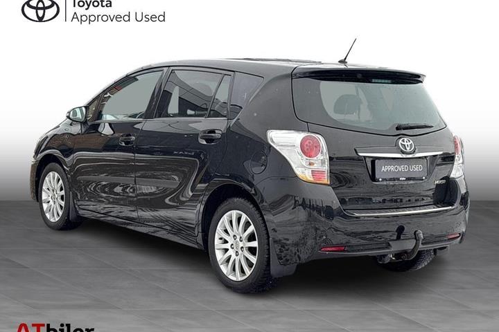 Sort Toyota Verso fra 2017