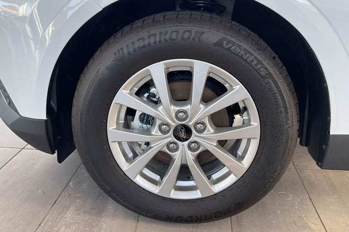 Hvid Ford Transit Courier fra 2024