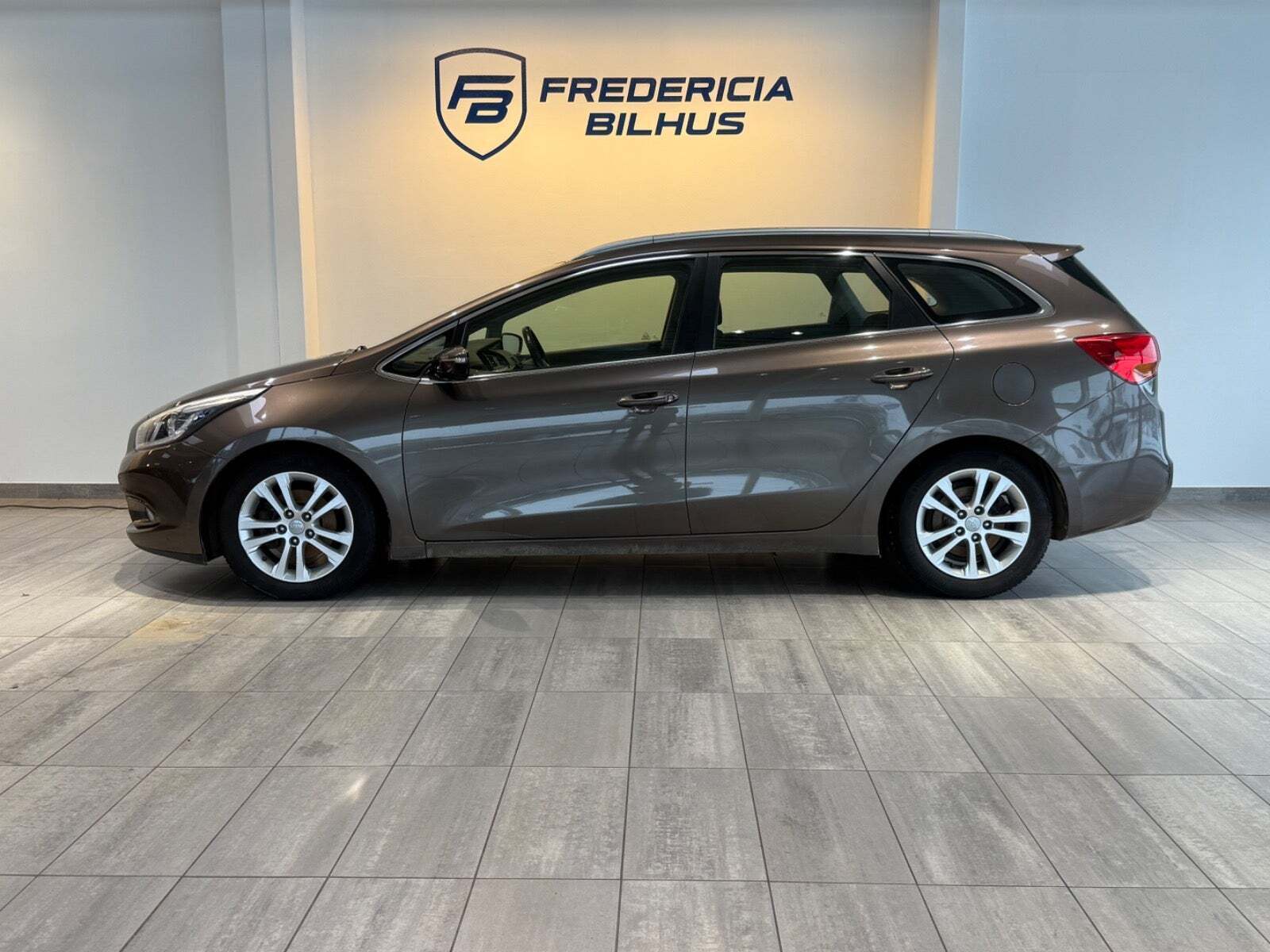 Kia Ceed 1,6 GDi Premium SW DCT