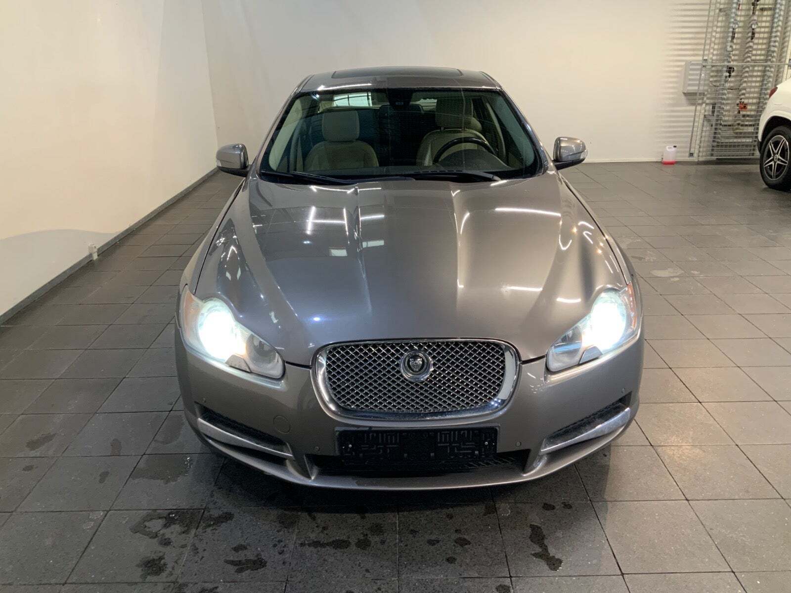 Jaguar XF 4,2 Premium Luxury aut.